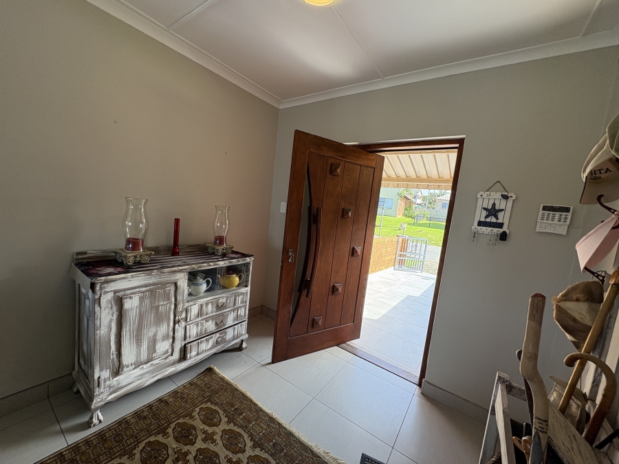6 Bedroom Property for Sale in Cintsa East Eastern Cape